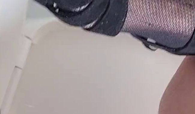 Download: SexySuesse - SALE VIDEO- in geiler Strapsstrumphose und hohe Higheels