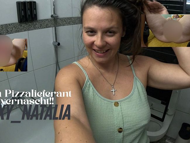 Download: Sexy_Natalia - Den Pizzalieferant vernascht, mehrere Orgasmen inklusive