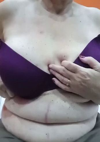 Download: Sexyhexe56 - Große 95 F Brüste Natur