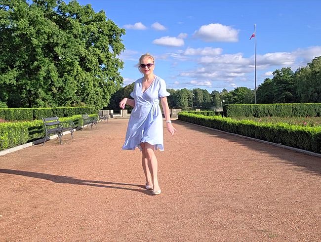 Download: Sexyjennyeu - Park Masturbation - Geiler Nervenkitzel