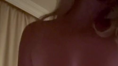 Download: Sexymilf42 - Die Maske ist gesichtsbildend.