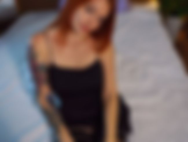 Download: Shameless_redhead - Ich werde für dich tanzen und dich mit meiner saftigen Muschi necken!