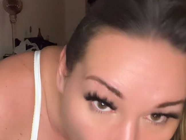 Download: SidneyRockz - Dildo Deep Throat – Tränen, Spucke & voller Blickkontakt