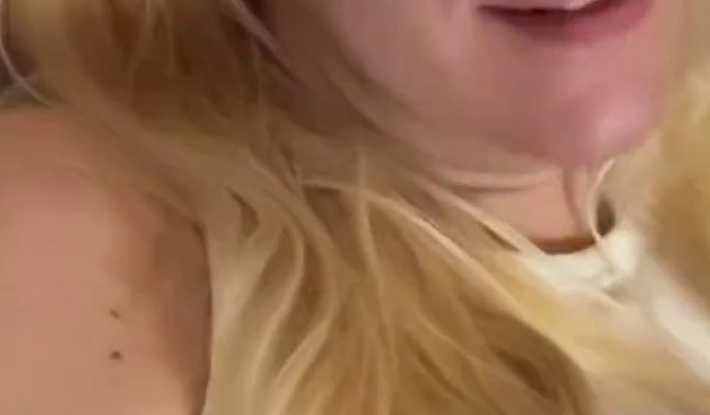 Download: SidneyRockz - Spontane Schwanzbewertung im Livestream – ehrlich, frech & direkt