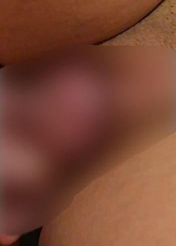 Download: SilentXFlame - Ein wenig die Enge Möse streicheln