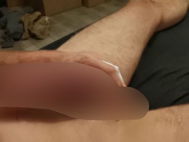 Download: SilikonFan1985 - Gepumpten Schwanz eingecremt und massiert
