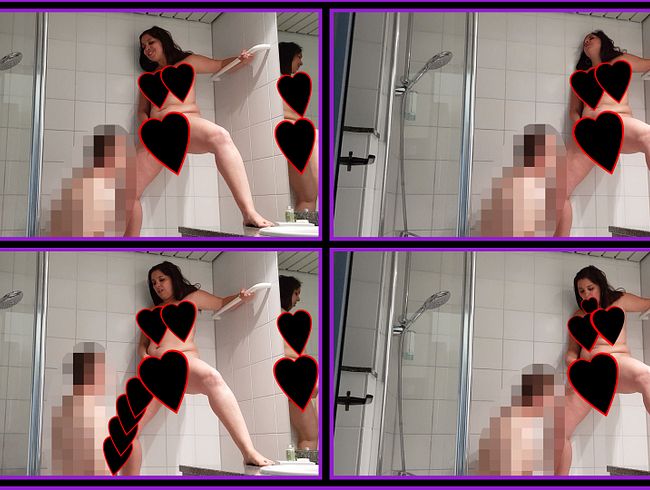 Download: SinfulDesire - NS - Salma spendiert eine Runde Natursekt