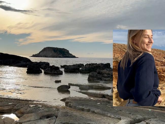 Download: SirenaSweet - Outdoor Pissfotze am Meer