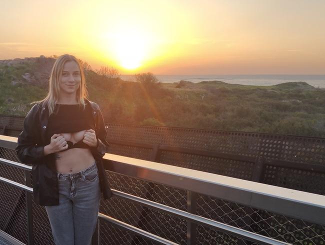 Download: SirenaSweet - Frech und Spontan! Public gefingert!