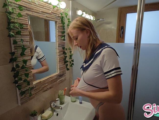 Download: SirenaSweet - ZITTERORGASMUS in der Dusche