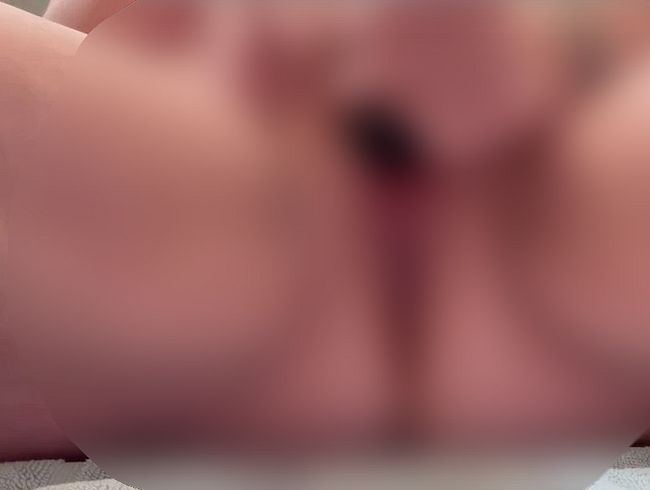 Download: SklavinYuri - zum ersten mal die Muschi aufgepumt