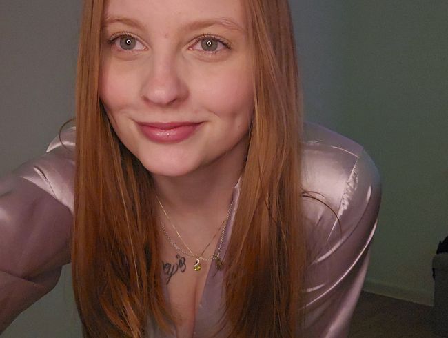 Download: Skylar-Sweet - Werde ich das bereuen? KOMPLETT NACKT auf einer Erotikseite