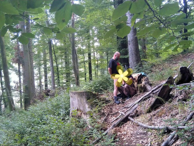 Download: SlutMom109 - Schlampenfrau mit Hasenmaske entmenschlichte sich im Freien