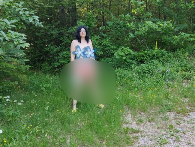 Download: SlutMom109 - Sie weiß, dass das Vergnügen ihres Mannes wichtiger ist als alles andere