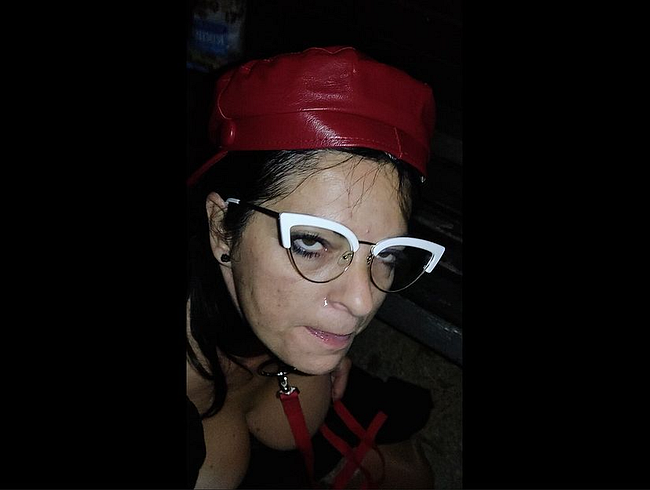 Download: SlutMom109 - Schlampenfrau nimmt überall und überall Sperma