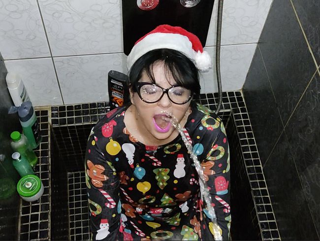 Download: SlutMom109 - Ich pisse in den Mund meiner Schlampenfreundin