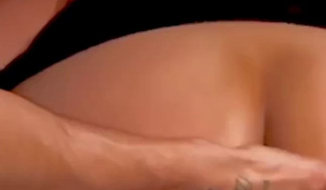 Download: Snow_Bunny_ - Erregende Massage endete mit einem knallharten Höhepunkt