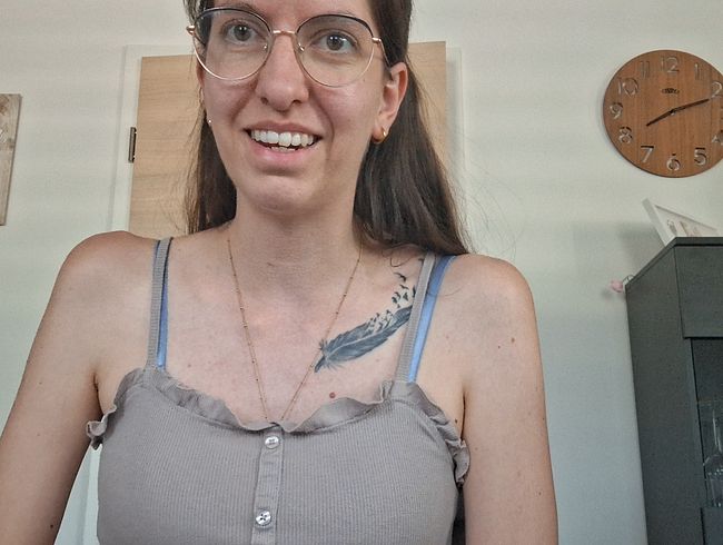 Download: Sofia-Bloom - Mein 1. Video! Hey du, ich bin Sofia und du?