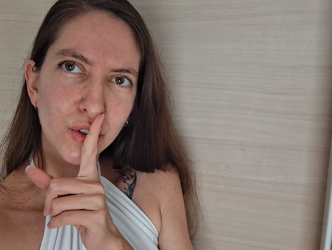 Download: Sofia-Bloom - Geh ich zu weit? Heimlich auf meiner Geburtstagsparty Selbstbefriedigt