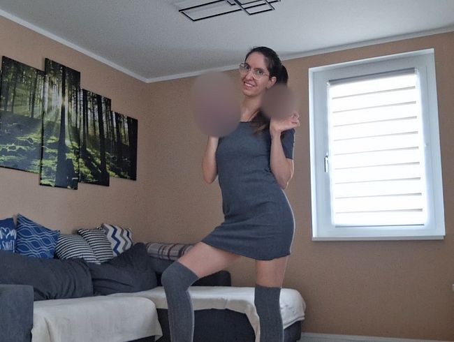 Download: Sofia-Bloom - Ist das zu pervers? Zum 1x beide Löcher gestopft