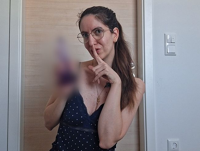 Download: Sofia-Bloom - War das zu dreist?! Im Bad meiner Schwester schwach geworden