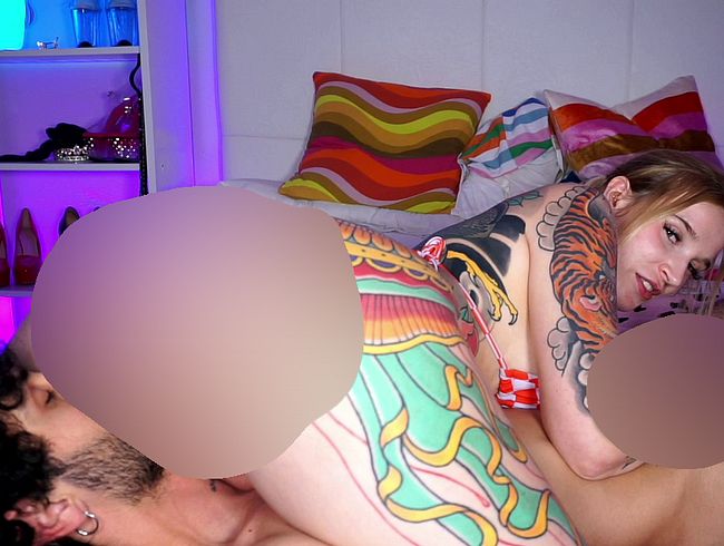 Download: SophiaSapphire - 69 und er spritzt mir in den Hals!