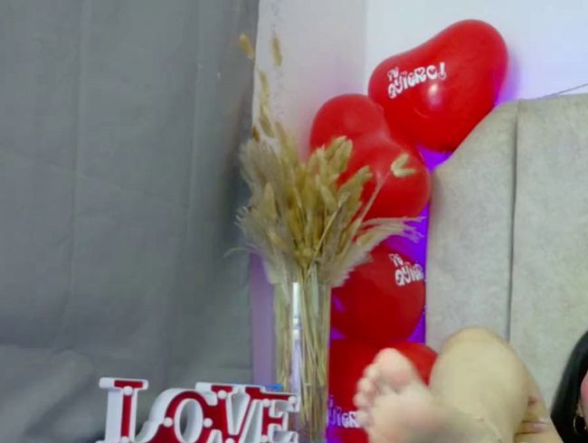 Download: SophiaStorm1 - Ich möchte mit meinen Füßen spielen.