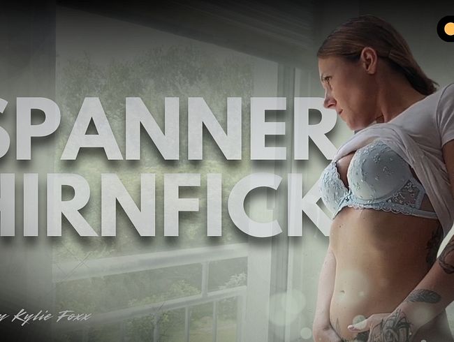 Download: SpicyKylieFoxx - Striptease und Masturbation für den Spanner-Nachbarn