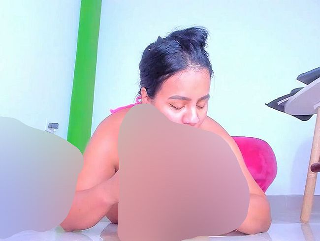 Download: SquirtShooter - ZWEI GROSSE DILDOS AUF JEDE MÖGLICHE WEISE VERSCHLINGEN