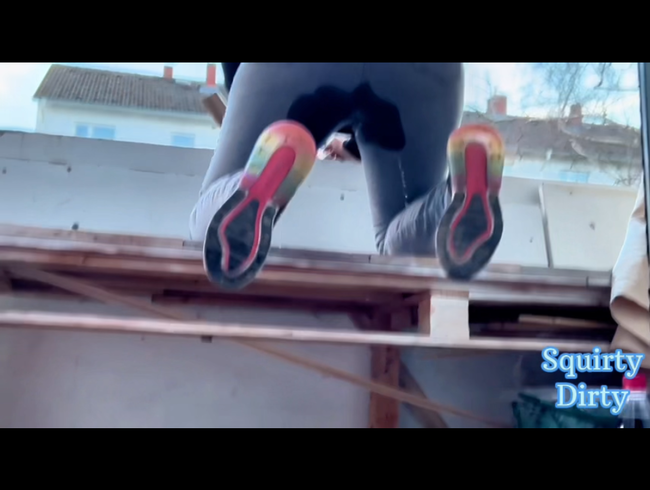 Download: Squirtydirty - Geiler Jeanspiss ganz spontan und ungeniert