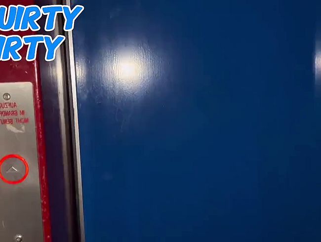 Download: Squirtydirty - Ich habe mir im Aufzug in die Jeans gepisst und wäre fast erwischt worden