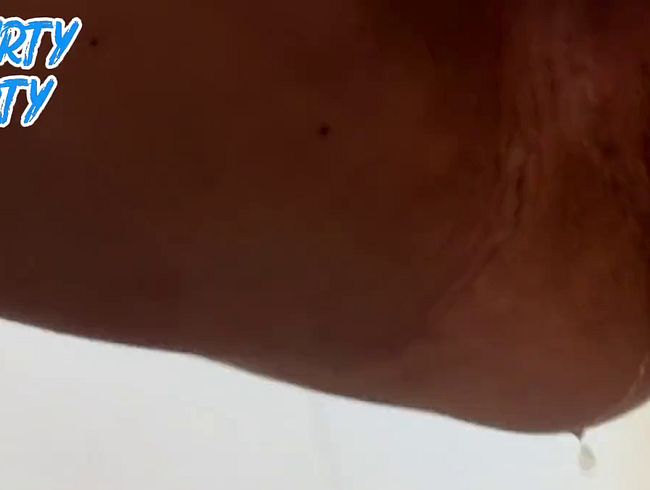Download: Squirtydirty - Gerade noch geschafft die Hose runter zu ziehen!