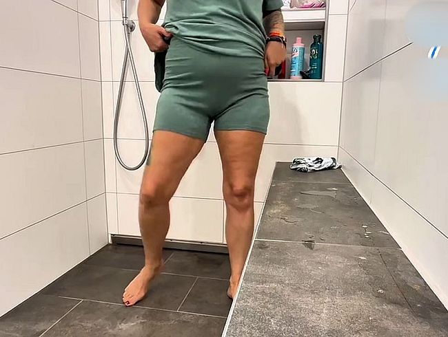 Download: Squirtydirty - Ich habe mir in die Hose gemacht….und es war geil!