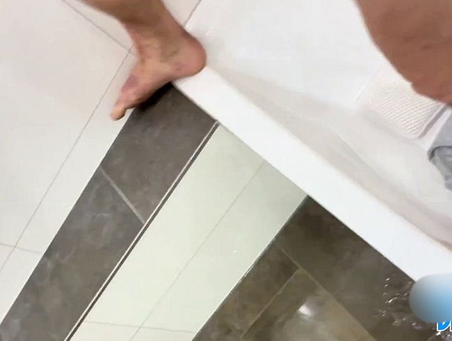 Download: Squirtydirty - Blow and Piss, don’t wanna miss….Love my Piss