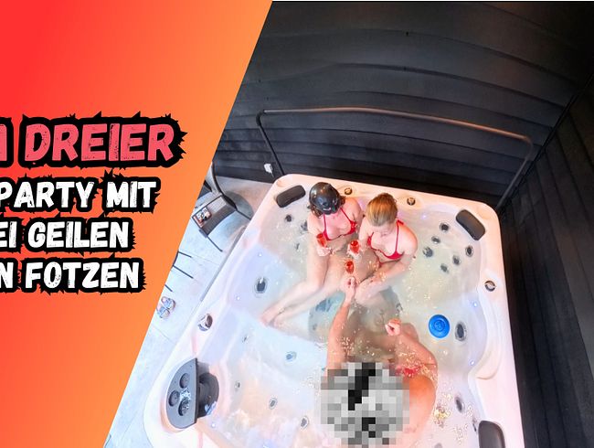 Download: Stefan_Hartmann - Poolparty Eskaliert mit zwei geilen Teen Fotzen und Riesen Creampie!