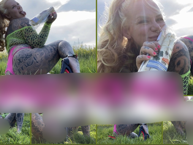 Download: SteffiBlond - spargel FICK pISS I schön dreckig am stinken