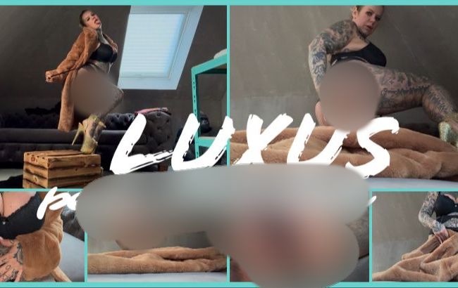 Download: SteffiBlond - LUXUS FELL SCHLAMPE geiler Pelz auf geilen Körper