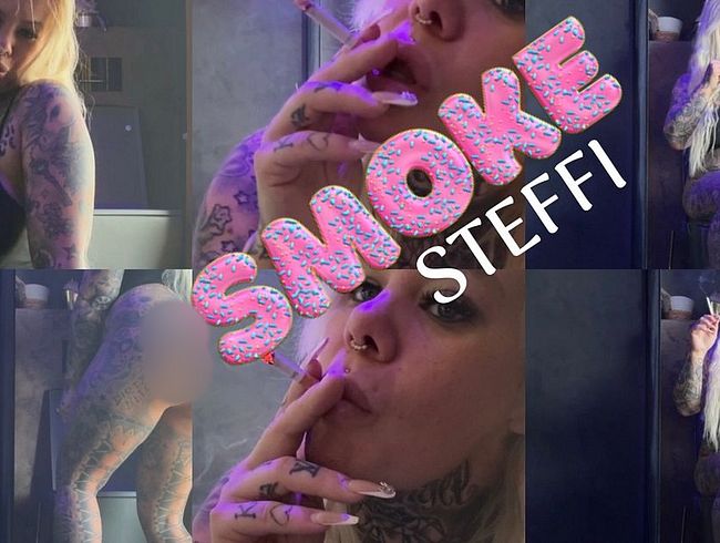 Download: SteffiBlond - SMOKE STEFFI | komm wir smoken zusammen!