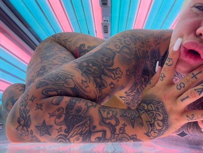 Download: SteffiBlond - SONNENBANK WIXXEN | extrem notgeil überall.