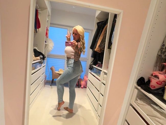 Download: SteffiBlond - GEILSTER JEANS ARSCH IM NETZ | versauter Dirty Talk lässt dich spritzen!