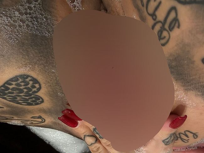 Download: SteffiBlond - FETTE AUFGEPUMPTE USER MONSTER FOTZE! SCHWABBEL SIE