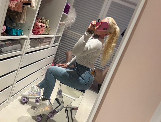 Download: SteffiBlond - Rollerblades Jeans WEIB lass uns fun haben!