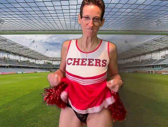 Download: Steffi_Sommerbach - Geile Cheerleederin zeigt dir wie nass und geil ihre enge Votze ist!