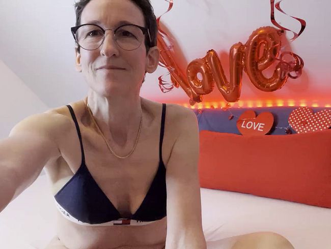 Download: Steffi_Sommerbach - Schwanz bewerten macht geil!