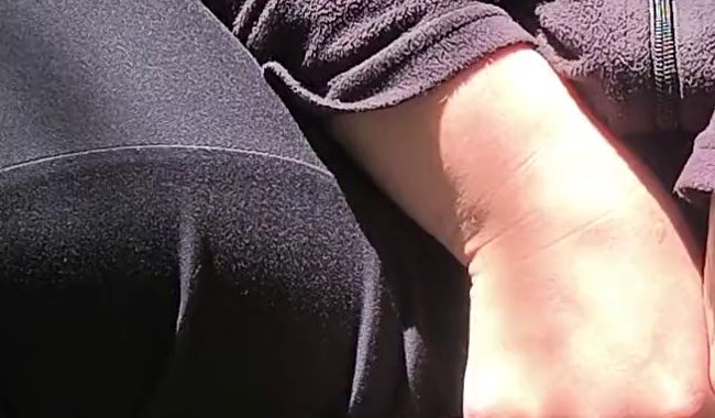 Download: Stella-Ella - Im Wald gepisst. Taschentuch liegen gelassen