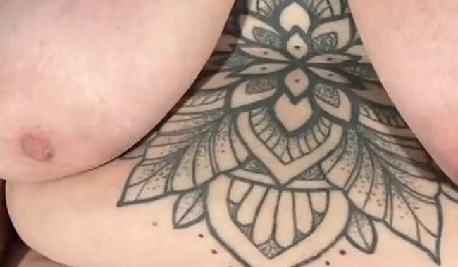 Download: Stella-Ella - Oh mein Gott? Ich erdrücke ihn fast