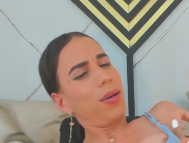 Download: Stepphanyy - SUPER SPERMA IN MEINEN SOCKEN.