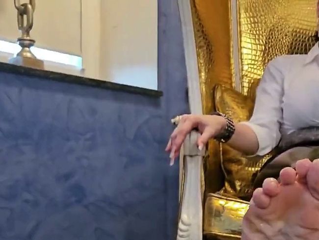 Download: Strict_Senz - Miss Alessa Milano Smelly Foot Domination Crushing Humiliation Feeding Part 2 MDH