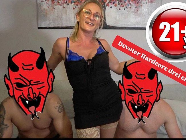 Download: Studentin-Aneta - Devoter Hardcore Dreier !!!! Nichts für schwache Nerven !!!!!