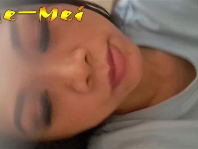 Download: Sue_Mei - Sue-Mei auf dem Weg nach Bangkok Spontan Pipi